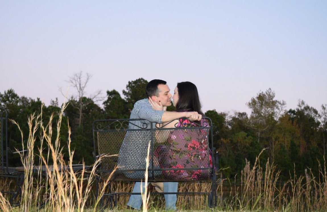 Henne Engagement Ring Couple Dan & Lisa Share a Kiss After Dan Proposed