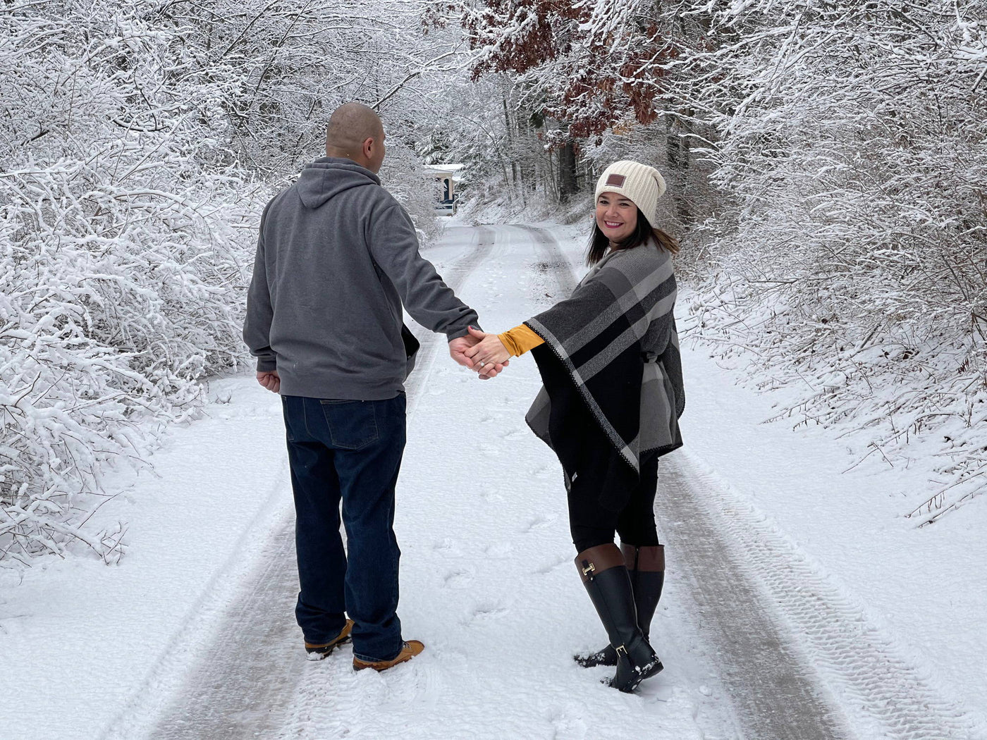 Henne Engagement Ring Couple Brady & Coleen in the Snow at Deep Creek Lake