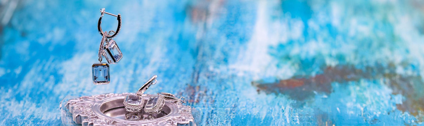 aquamarine jewelry background