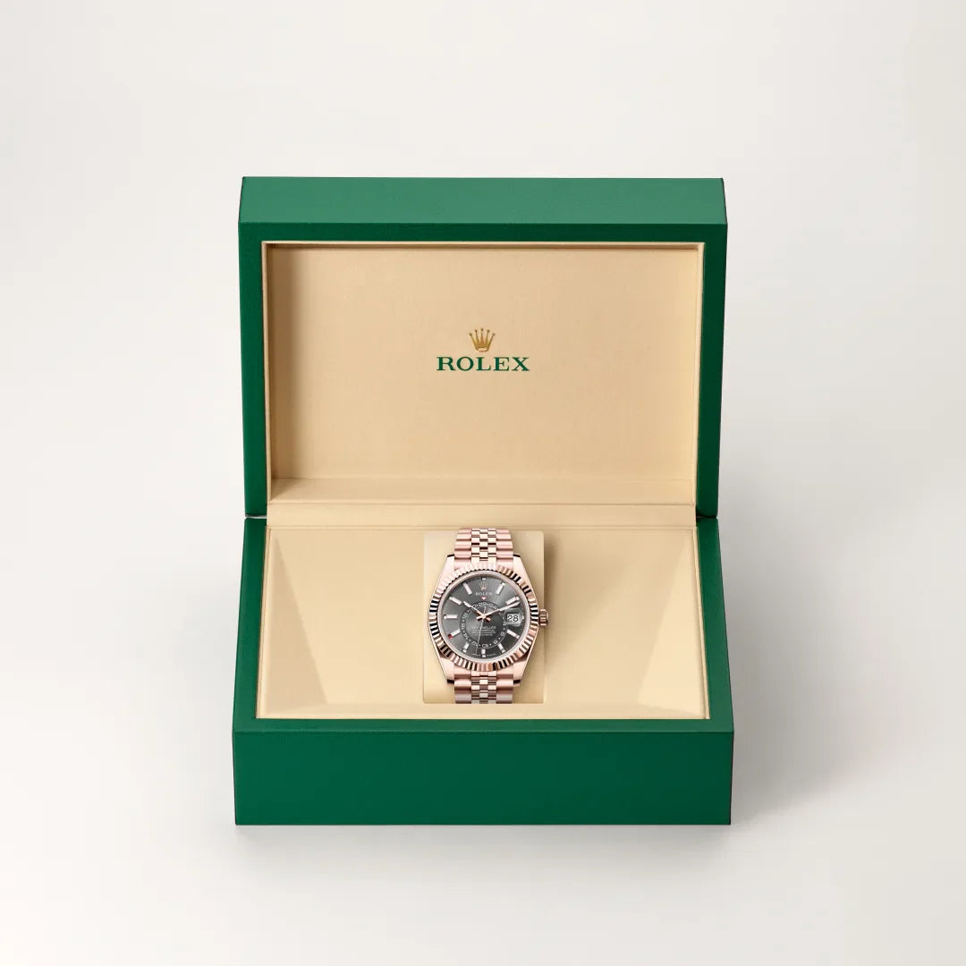 rolex Sky-Dweller in 18 kt Everose gold, M336935-0008 - Henne Jewelers