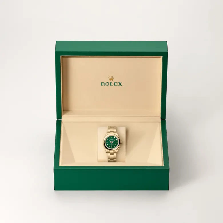 rolex Oyster Perpetual in 18 kt yellow gold, M276208-0002 - Henne Jewelers