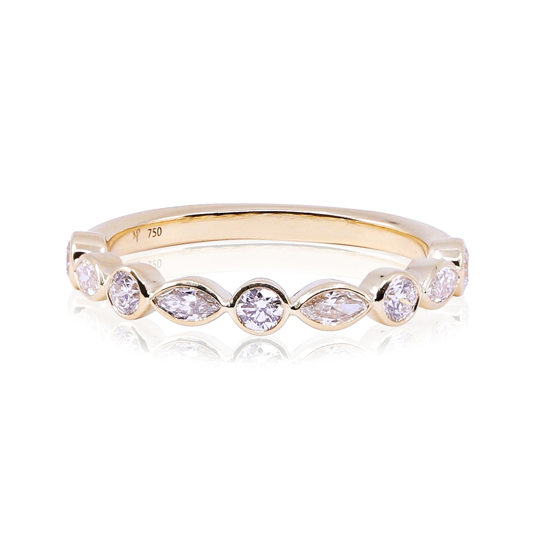 18K YELLOW GOLD DIAMOND BEZEL ROUND AND MARQUISE BAND - 0.55CTW