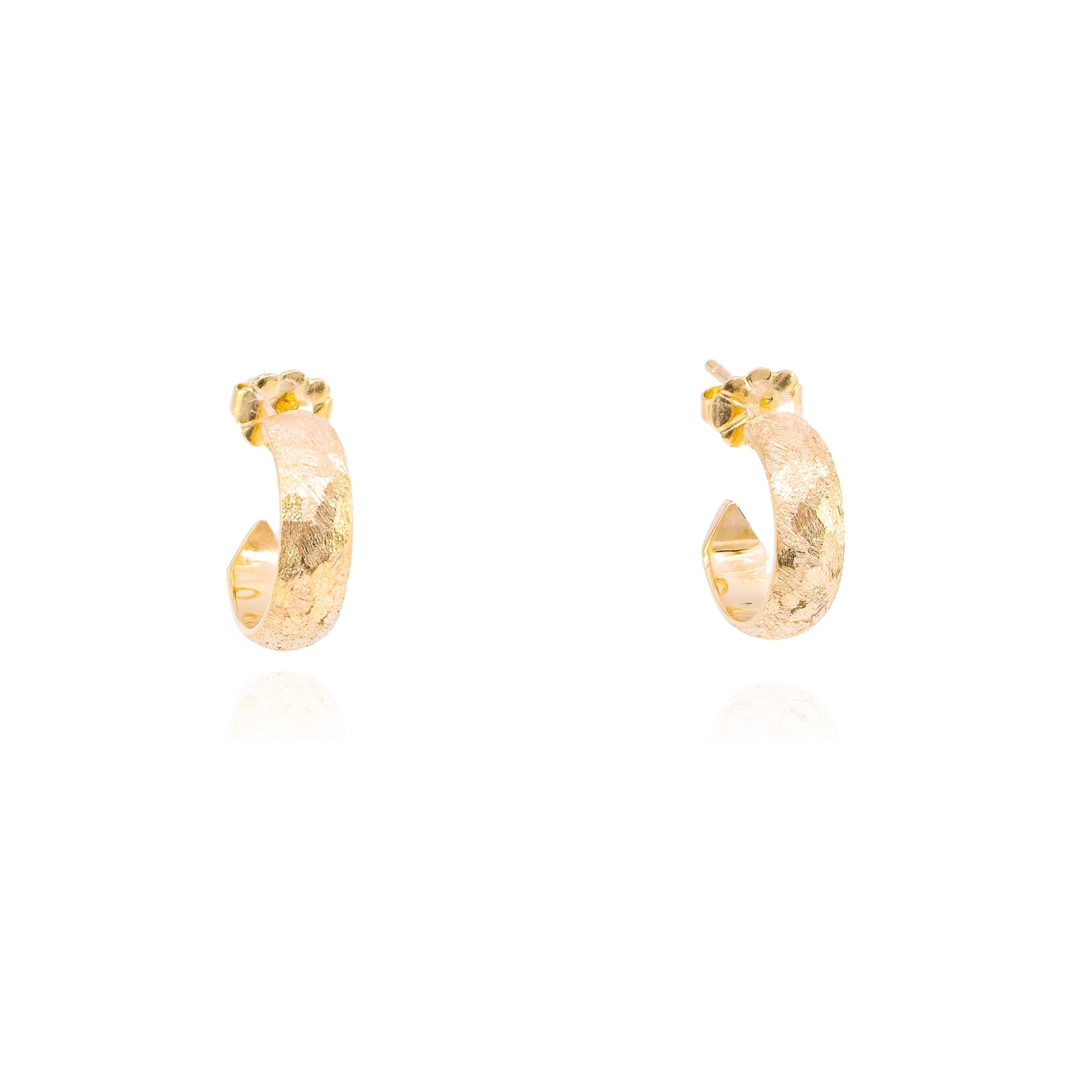 JENNY LIN 14K YELLOW GOLD POINTED HAMMERED FINISH HOOP EARRINGS