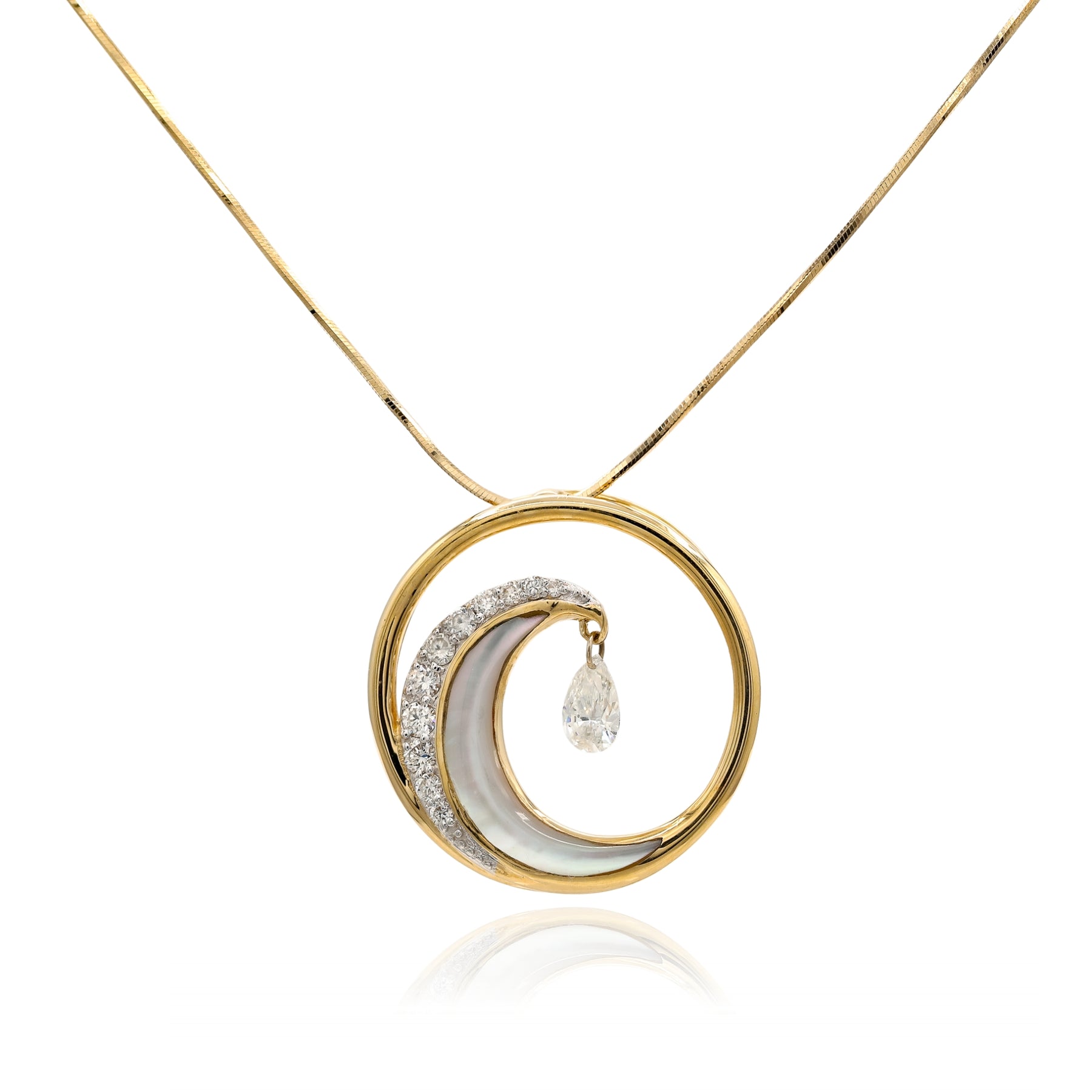 ESTATE 14K YELLOW GOLD NA HOKU WAVE SHIMMER MOTHER OF PEARL DIAMOND PENDANT NECKLACE