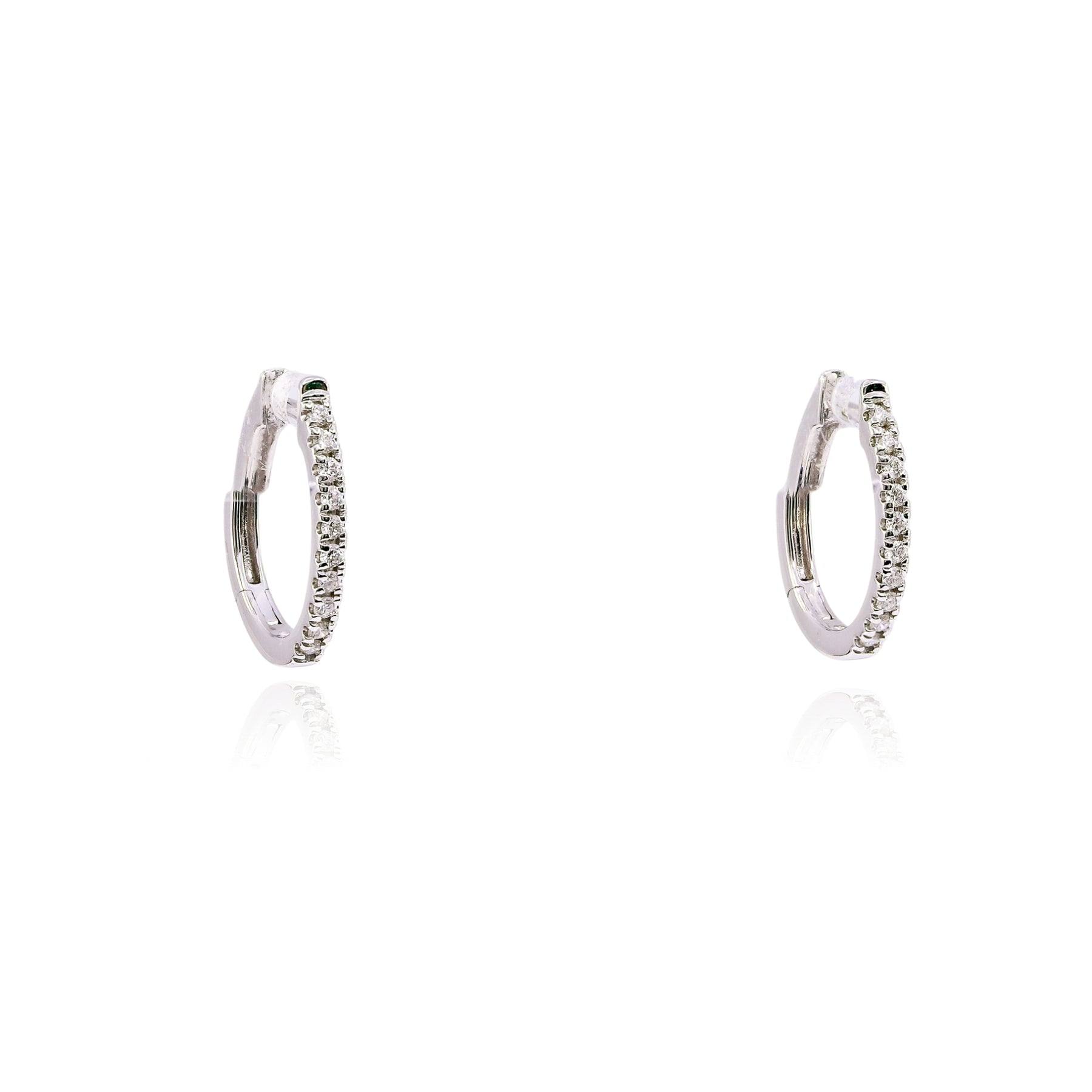 14K WHITE GOLD DIAMOND OVAL HOOP EARRINGS - 0.14CTW