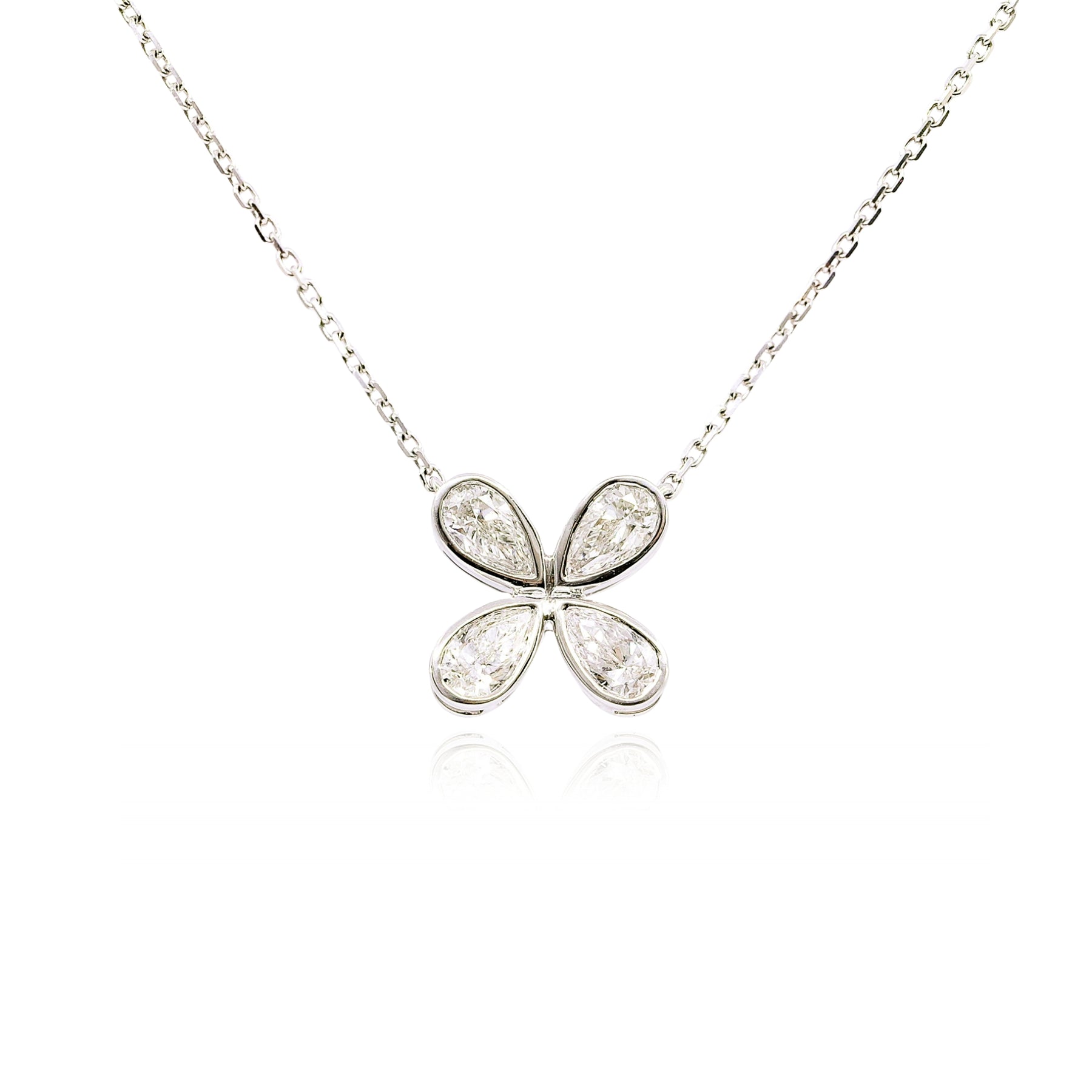 18K WHITE GOLD DIAMOND CLOVER NECKLACE - 0.75CTW