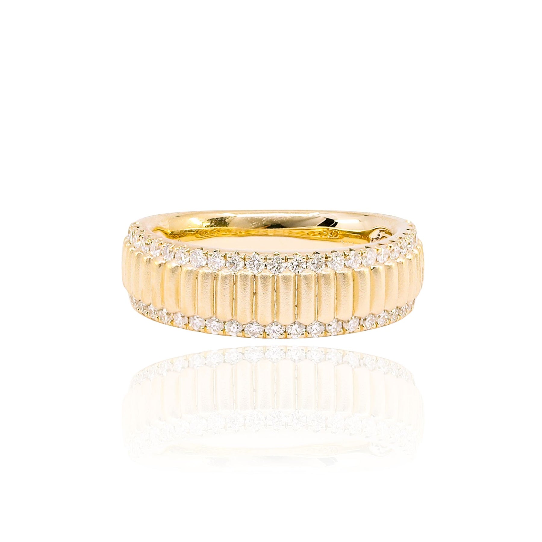 VLORA 14K YELLOW GOLD AURELIA FLUTED AND PAVE BAND