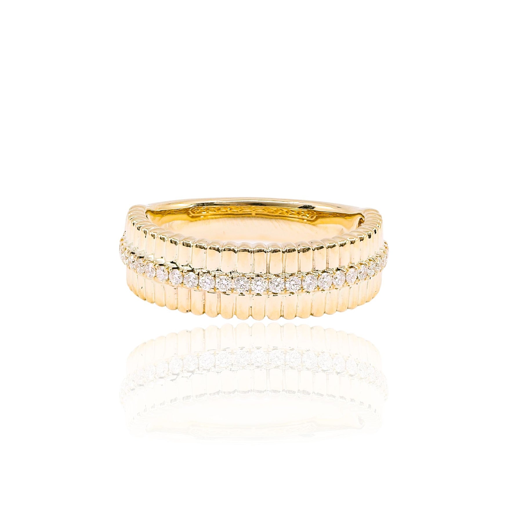 VLORA 14K YELLOW GOLD AURELIA FLUTED AND PAVE DIAMOND BAND 0.21CTW