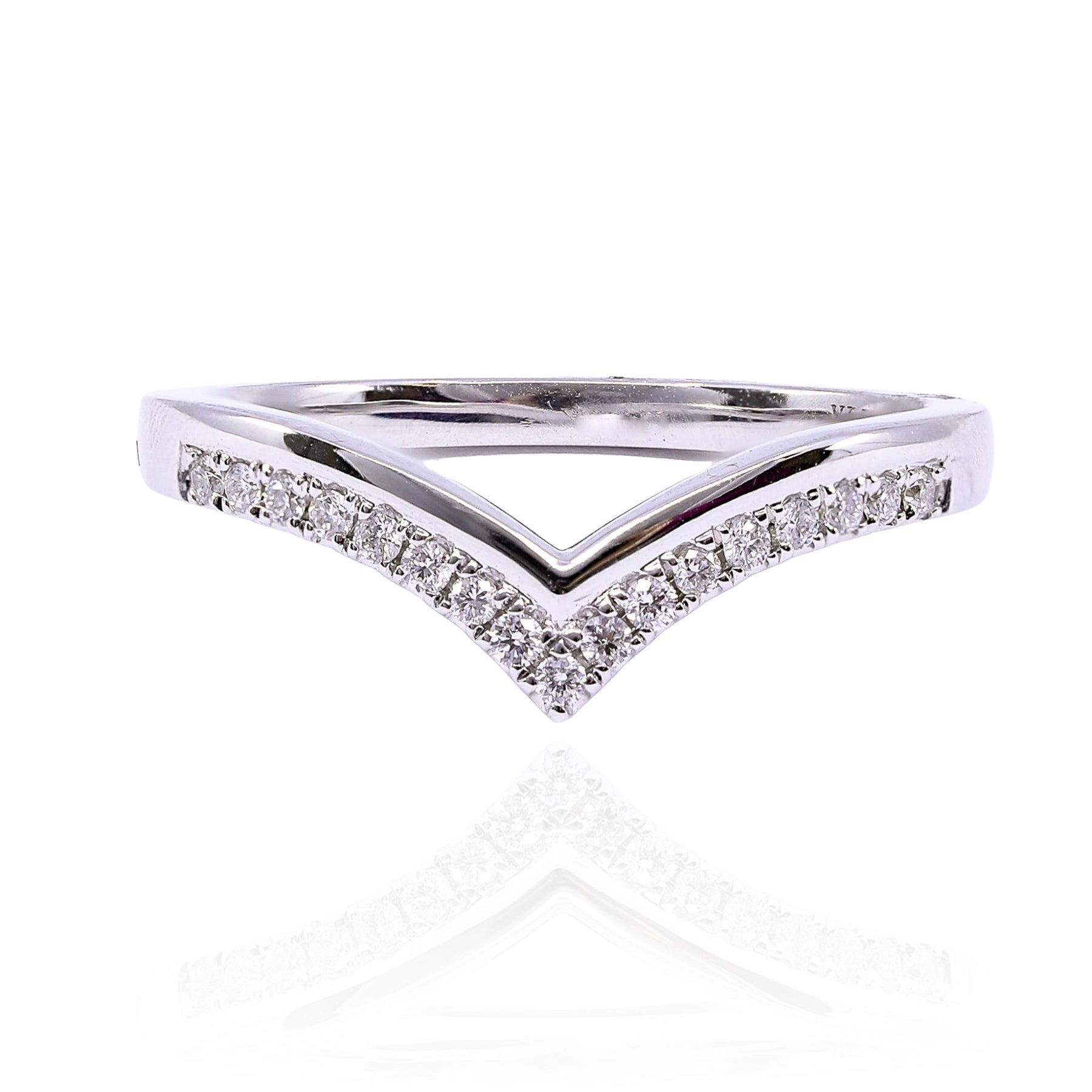 14K WHITE GOLD CHEVRON STYLE CONTOURED WEDDING BAND 0.13CTW