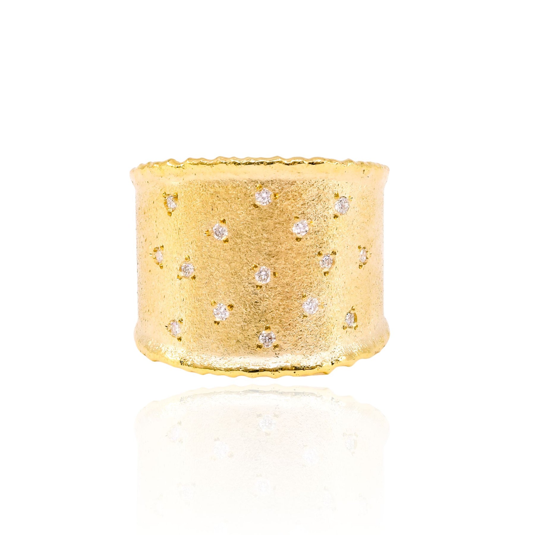 MARIKA 14K YELLOW GOLD HAMMERED CIGAR BAND 0.15CTW 7440