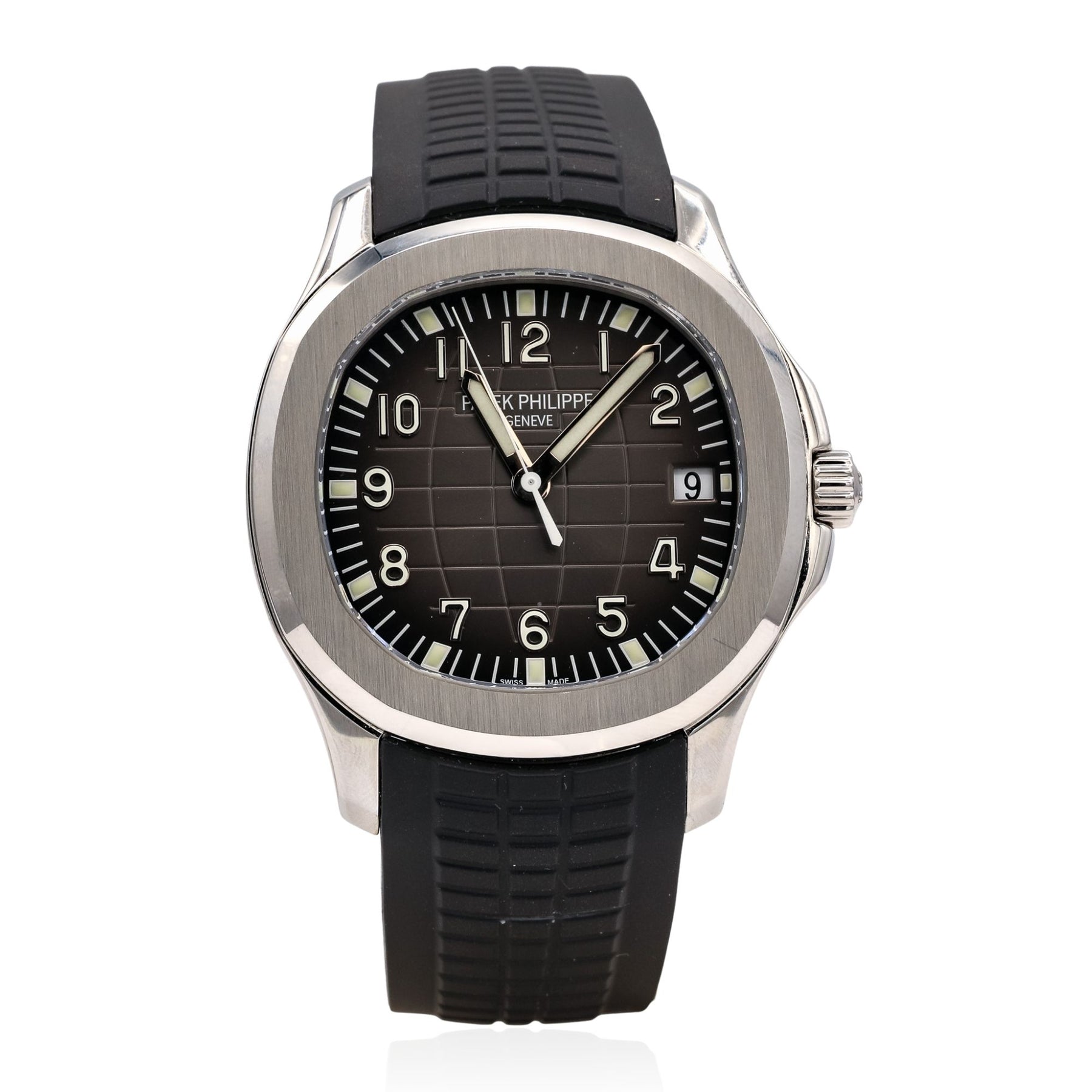 PRE-OWNED 2015 40MM PATEK PHILLIPE AQUANAUT AUTOMATIC WATCH 5167A