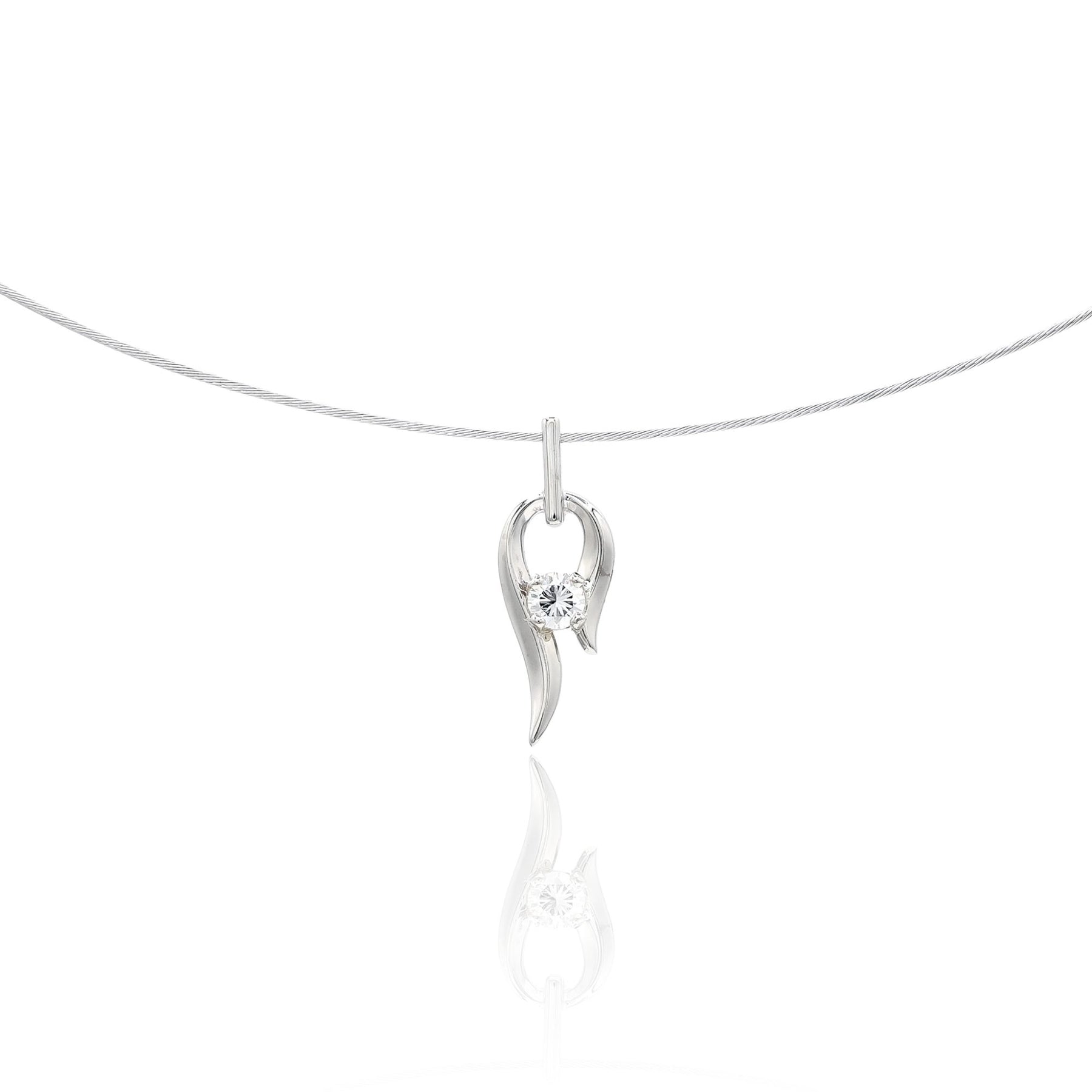 ESTATE 14K WHITE GOLD DIAMOND SOLITAIRE PENDANT WIRE NECKLACE
