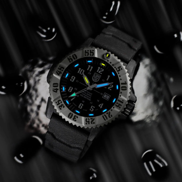 46MM LUMINOX MIL-SPEC QUARTZ BLACK CARBONOX WATCH WITH BLACK