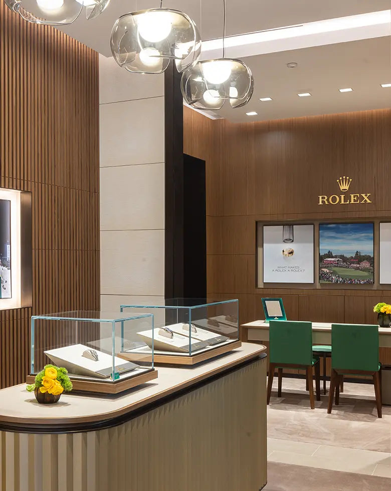 meet our team - henne jewelers